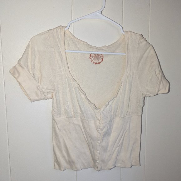 Cream colored V neck Women's M Free People cropped button up short sleeved top - Picture 1 of 7